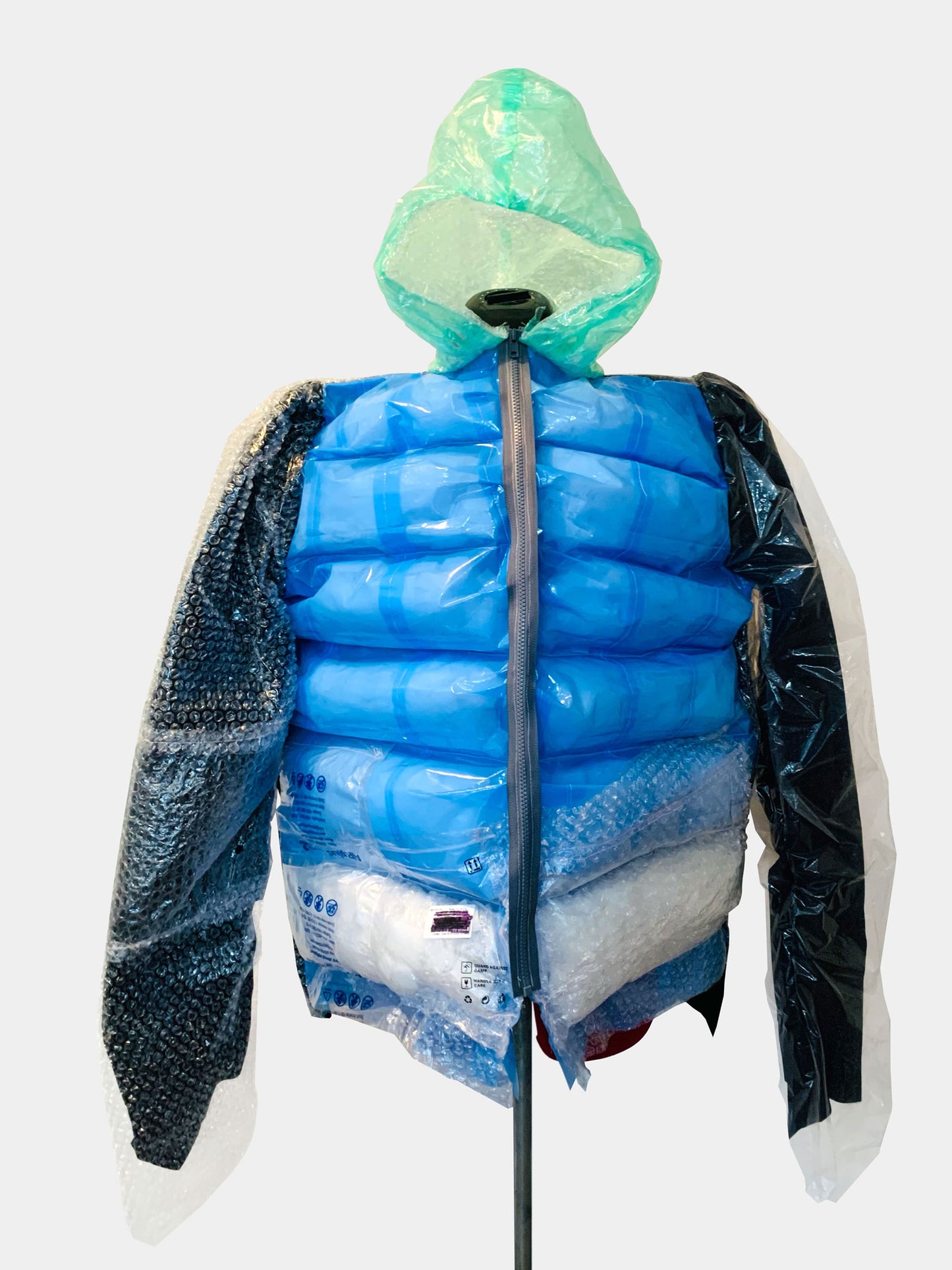 Plastic Fashion - Mode plastique - Fashion - Trashion